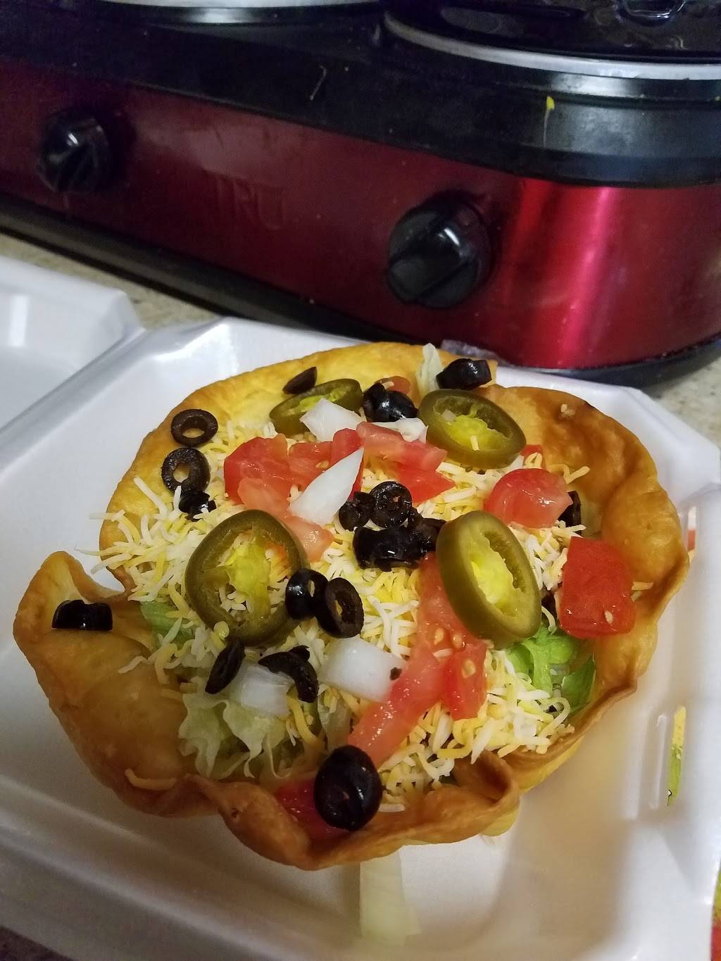 Pizza King | restaurant | 416 E Main St, Camden, IN 46917, USA | 5746862777 OR +1 574-686-2777