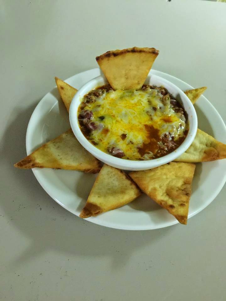 L.B.s Family Restaurant | restaurant | 860 Riverside Dr, North Grosvenor Dale, CT 06255, USA | 8609231899 OR +1 860-923-1899