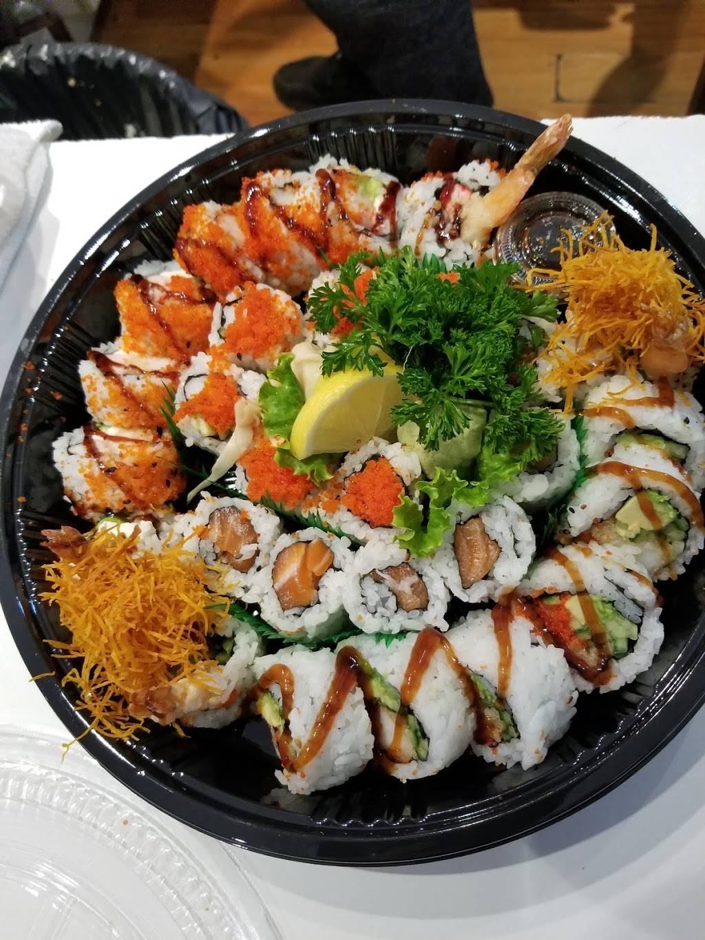 Simons Sushi | restaurant | 883 Eglinton Ave W, York, ON M6C 2C1, Canada | 4165193919 OR +1 416-519-3919