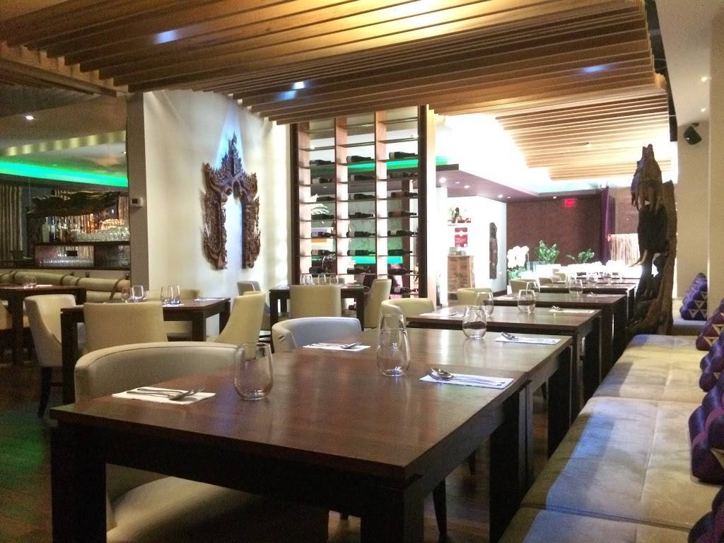 Soontorn Bahn Thai | restaurant | 210 Lakeshore Rd E, Oakville, ON L6J 1H8, Canada | 9058158488 OR +1 905-815-8488