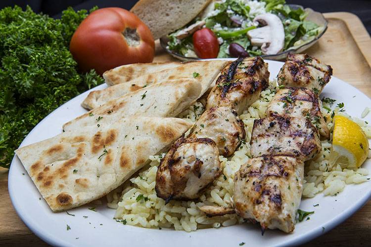 Fazzis Restaurant & Bar | restaurant | 1813 Vandalia St, Collinsville, IL 62234, USA | 6183445440 OR +1 618-344-5440