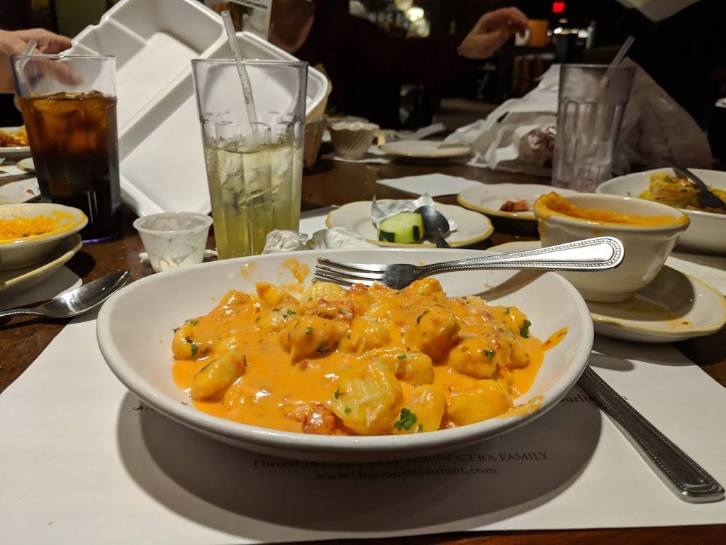 The Chateau Restaurant Waltham | restaurant | 195 School St, Waltham, MA 02451, USA | 7818943339 OR +1 781-894-3339