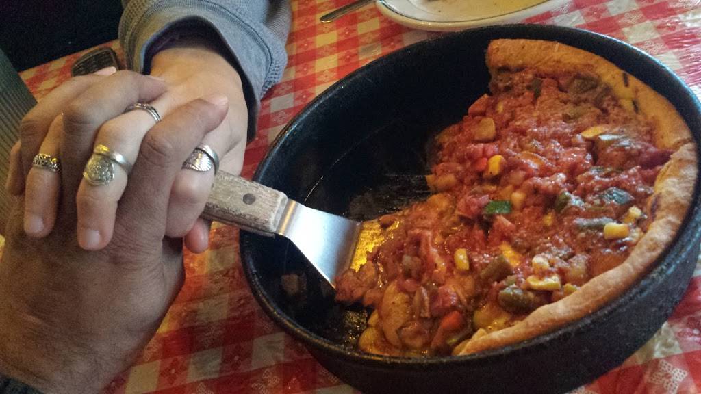 Ginos East of Chicago | restaurant | 820 S Milwaukee Ave, Libertyville, IL 60048, USA | 8473621300 OR +1 847-362-1300