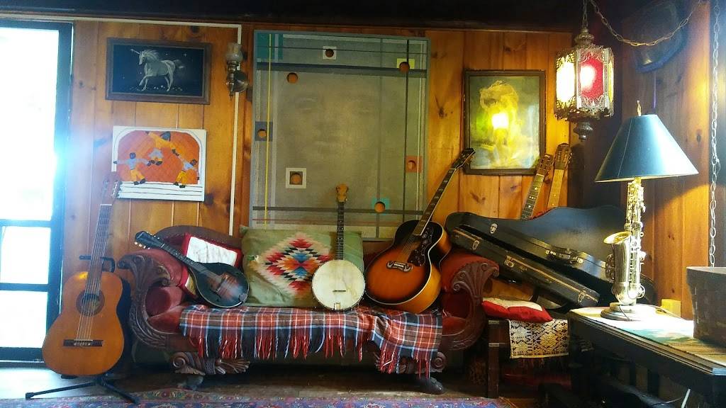 Dream Away | restaurant | 1342 County Rd, Becket, MA 01223, USA | 4136238725 OR +1 413-623-8725