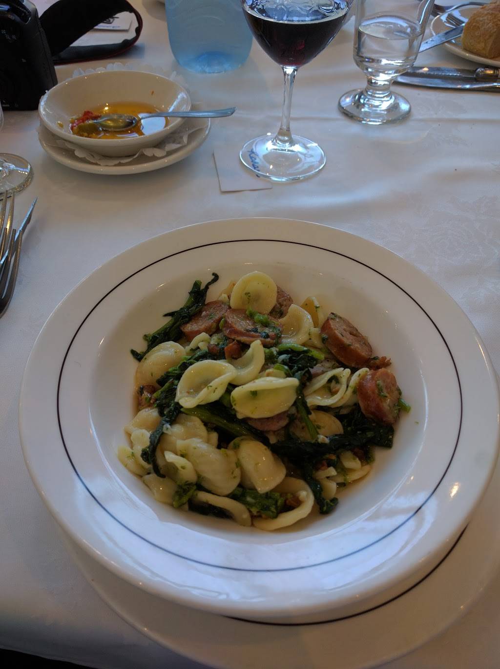 Restaurant Gualdieri | restaurant | 2016 Boulevard René-Laennec, Laval, QC H7M 4J8, Canada | 4506699759 OR +1 450-669-9759