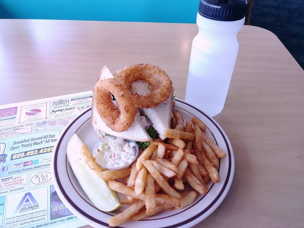 Freds Beach Haven Diner | restaurant | 305 N Bay Ave, Beach Haven, NJ 08008, USA | 6094924269 OR +1 609-492-4269