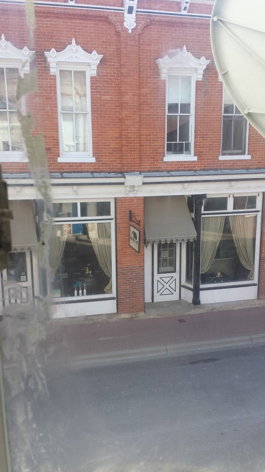 Barrel 67 | restaurant | 67 Murray St, Amherstburg, ON N9V 1H8, Canada | 5197367227 OR +1 519-736-7227