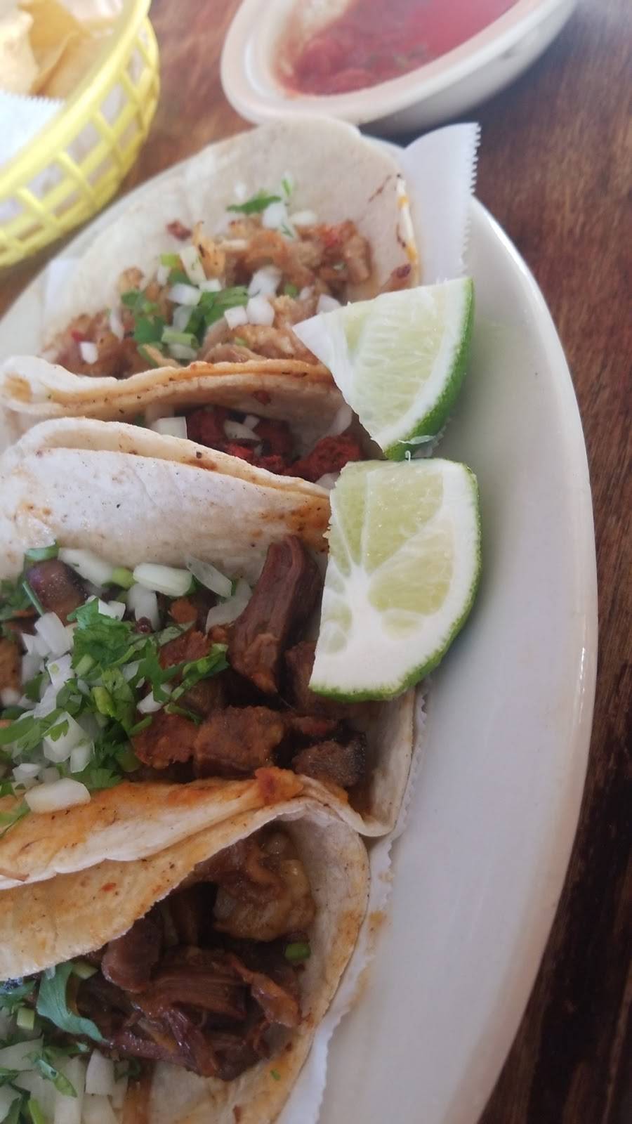 Garibaldis Sports Bar & Grill | restaurant | 1235 E Hillsborough Ave, Tampa, FL 33604, USA | 8132325048 OR +1 813-232-5048