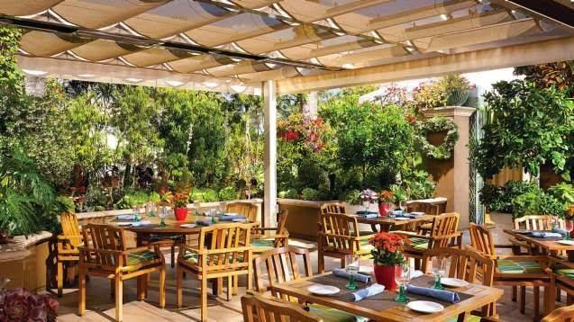 Cabana Restaurant | restaurant | 300 Doheny Drive, Los Angeles, CA 90048, USA | 3102732222 OR +1 310-273-2222