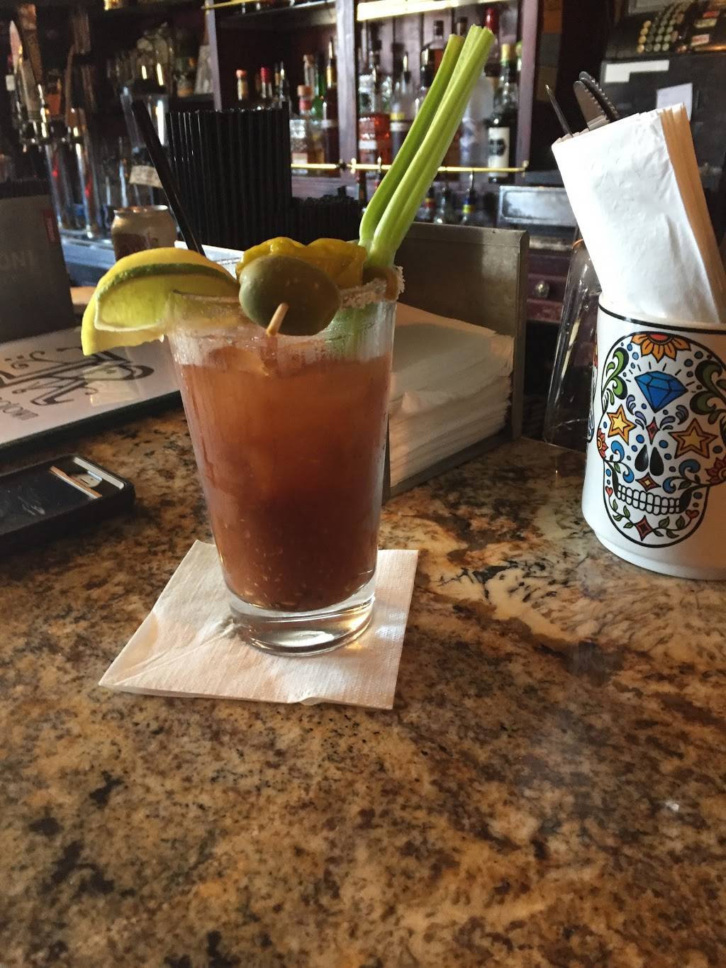 R Bar | restaurant | 3331 W 8th St, Los Angeles, CA 90005, USA | 2133877227 OR +1 213-387-7227