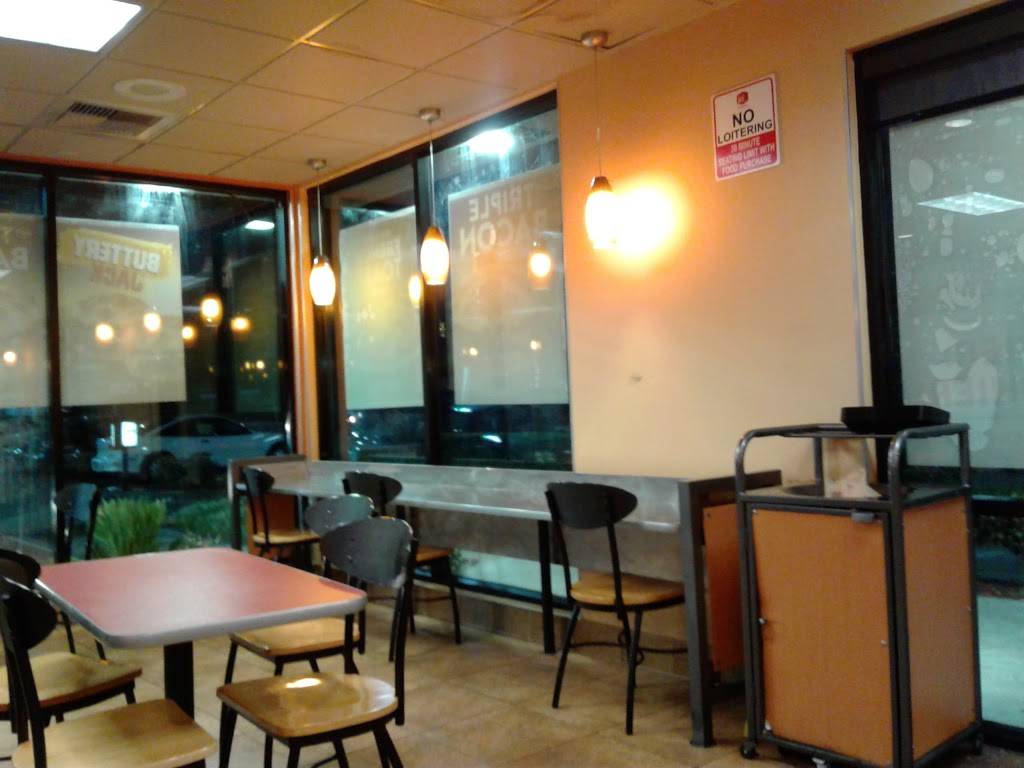Jack in the Box | restaurant | 11400 S Figueroa St, Los Angeles, CA 90061, USA | 3237572677 OR +1 323-757-2677