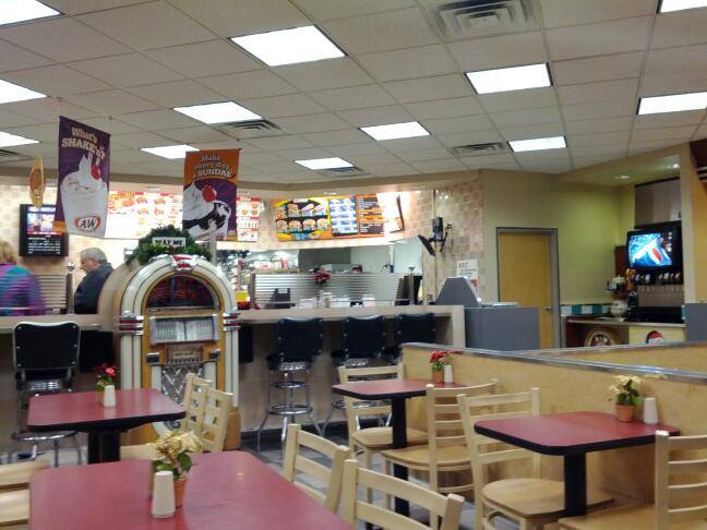 KFC | restaurant | 900 US-12, Baraboo, WI 53913, USA | 6083560747 OR +1 608-356-0747