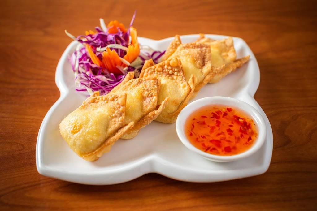 SaiMai Thai Restaurant | restaurant | 338 W Armitage Ave, Chicago, IL 60614, USA | 7733483888 OR +1 773-348-3888