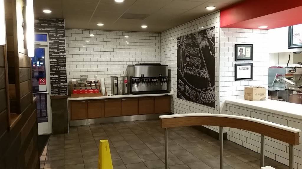 Arbys | restaurant | 1622 N Locust Ave, Lawrenceburg, TN 38464, USA | 9317622980 OR +1 931-762-2980