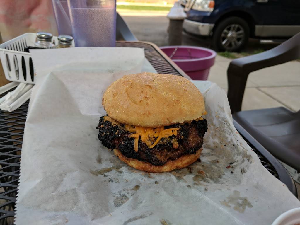 Five Aces Bbq | restaurant | 4000 Shaw Blvd, St. Louis, MO 63110, USA | 3147714001 OR +1 314-771-4001