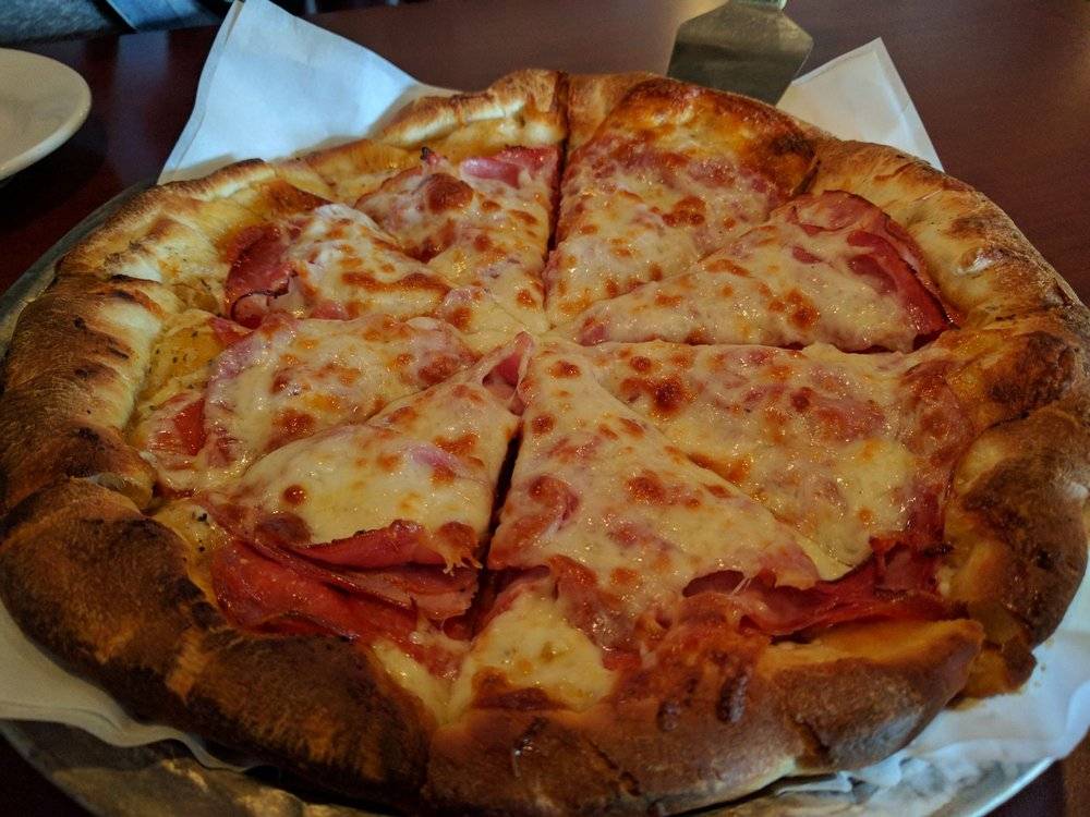 Pasta Lears Pizzeria & Deli | restaurant | 6310 Engle Rd #3501, Brook Park, OH 44142, USA | 2164331976 OR +1 216-433-1976