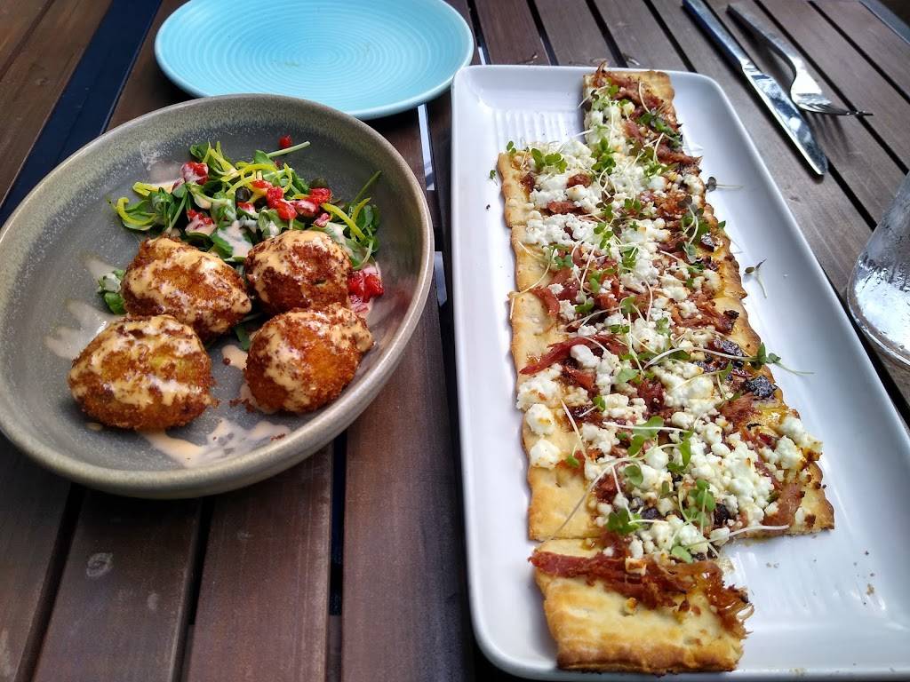 Copper Vine | restaurant | 1001 Poydras St, New Orleans, LA 70112, USA | 5042089535 OR +1 504-208-9535