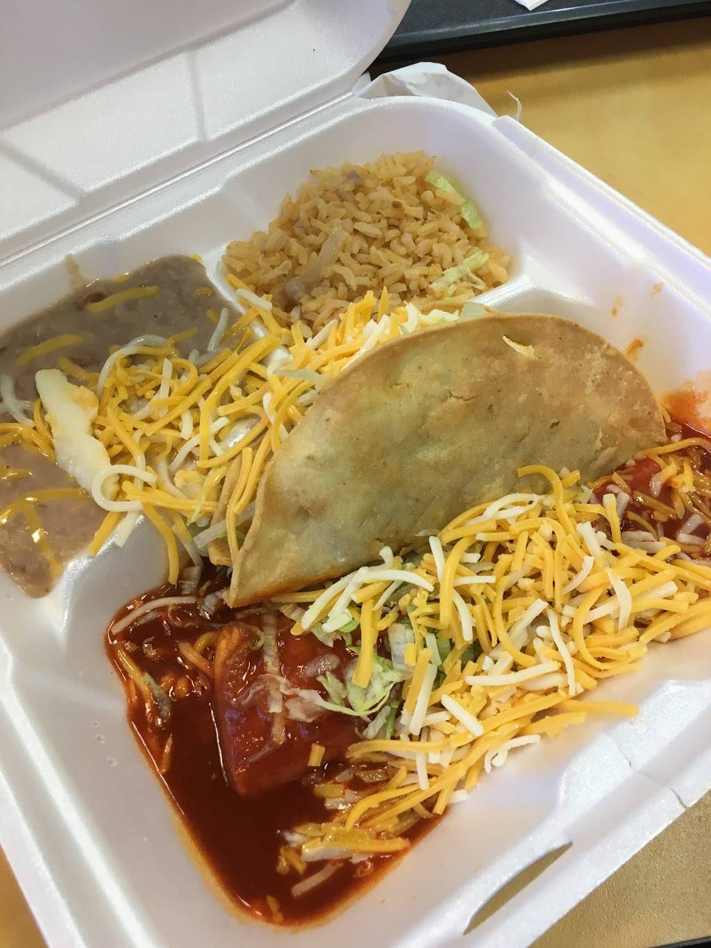 Los Favoritos Taco Shop | restaurant | 4850 South Gilbert Road # 8 # 8, Chandler, AZ 85249, USA | 4808955707 OR +1 480-895-5707