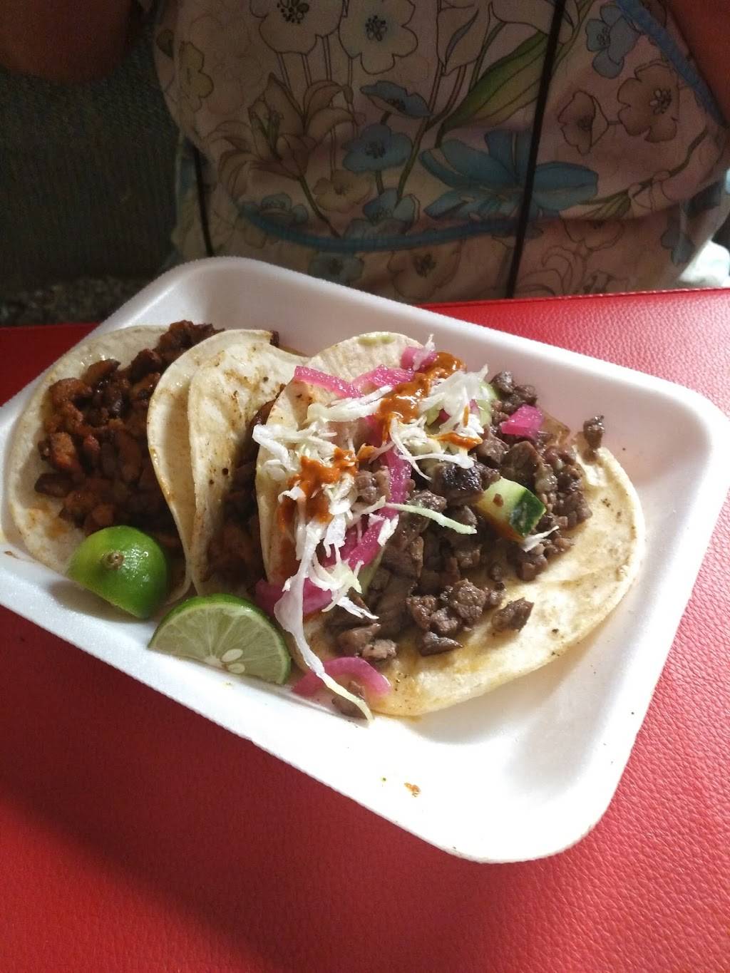 El Chencho Hotdogs | restaurant | 3207 E Ajo Way, Tucson, AZ 85713, USA | 5203023796 OR +1 520-302-3796