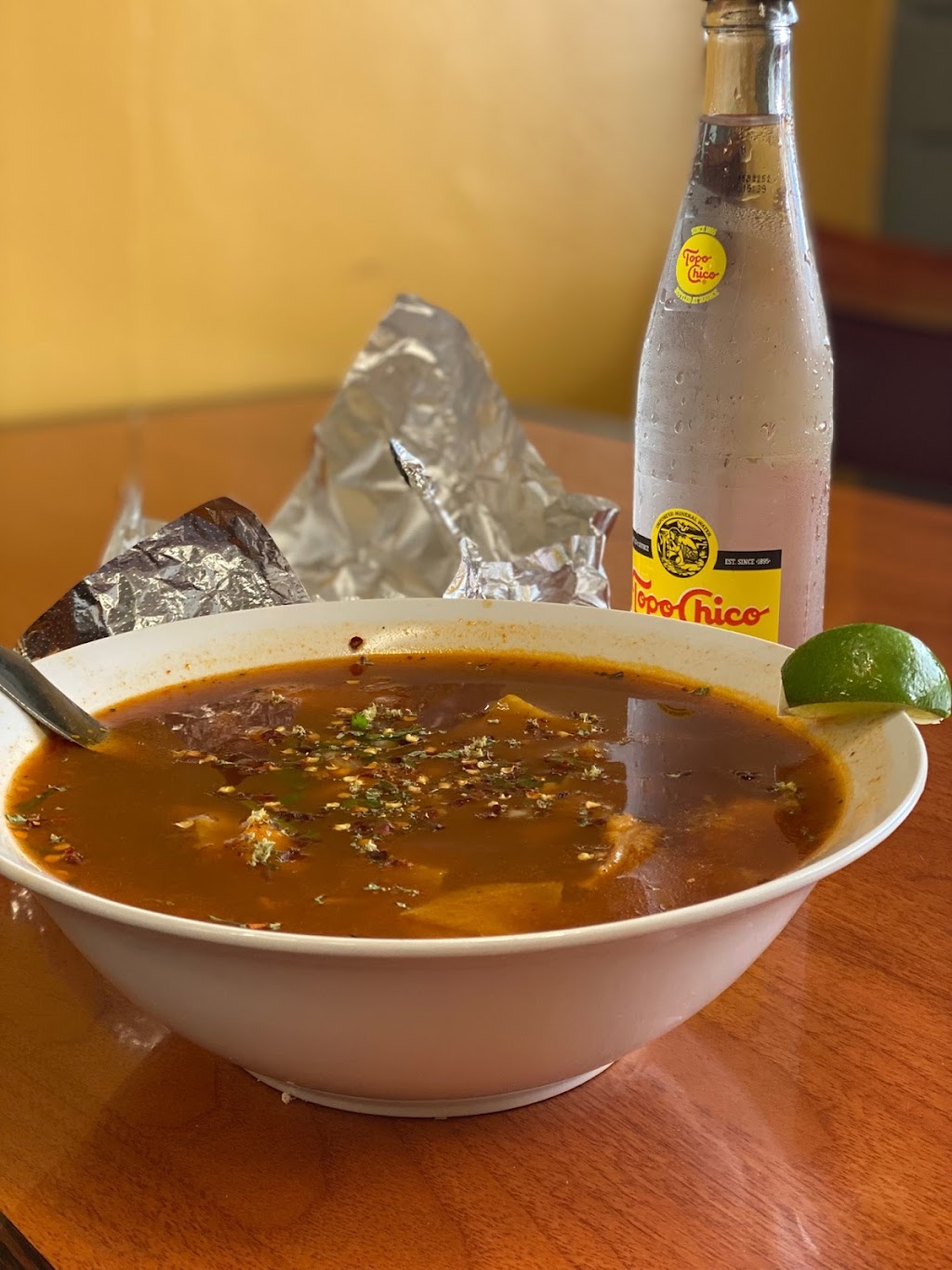 Birrieria Fam. Castro y mas | restaurant | 6102 Vineland Ave, North Hollywood, CA 91606, USA | 8188005098 OR +1 818-800-5098