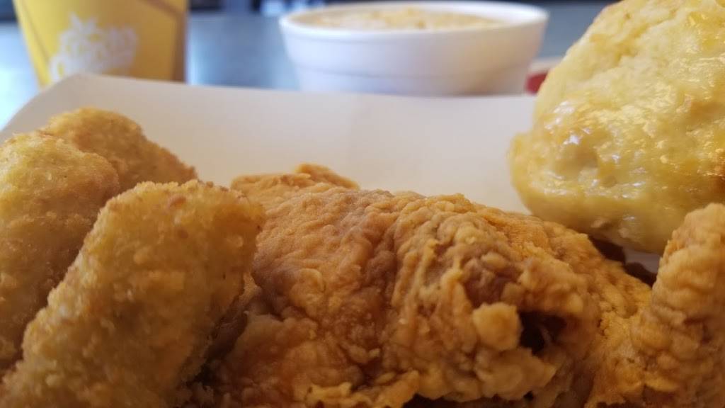 Churchs Chicken | restaurant | 210 White Horse Pike, Lawnside, NJ 08045, USA | 8565470429 OR +1 856-547-0429