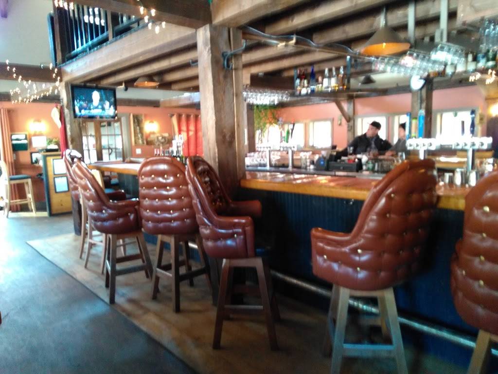 Burke Publick House | restaurant | 482 VT-114, East Burke, VT 05832, USA | 8026261188 OR +1 802-626-1188