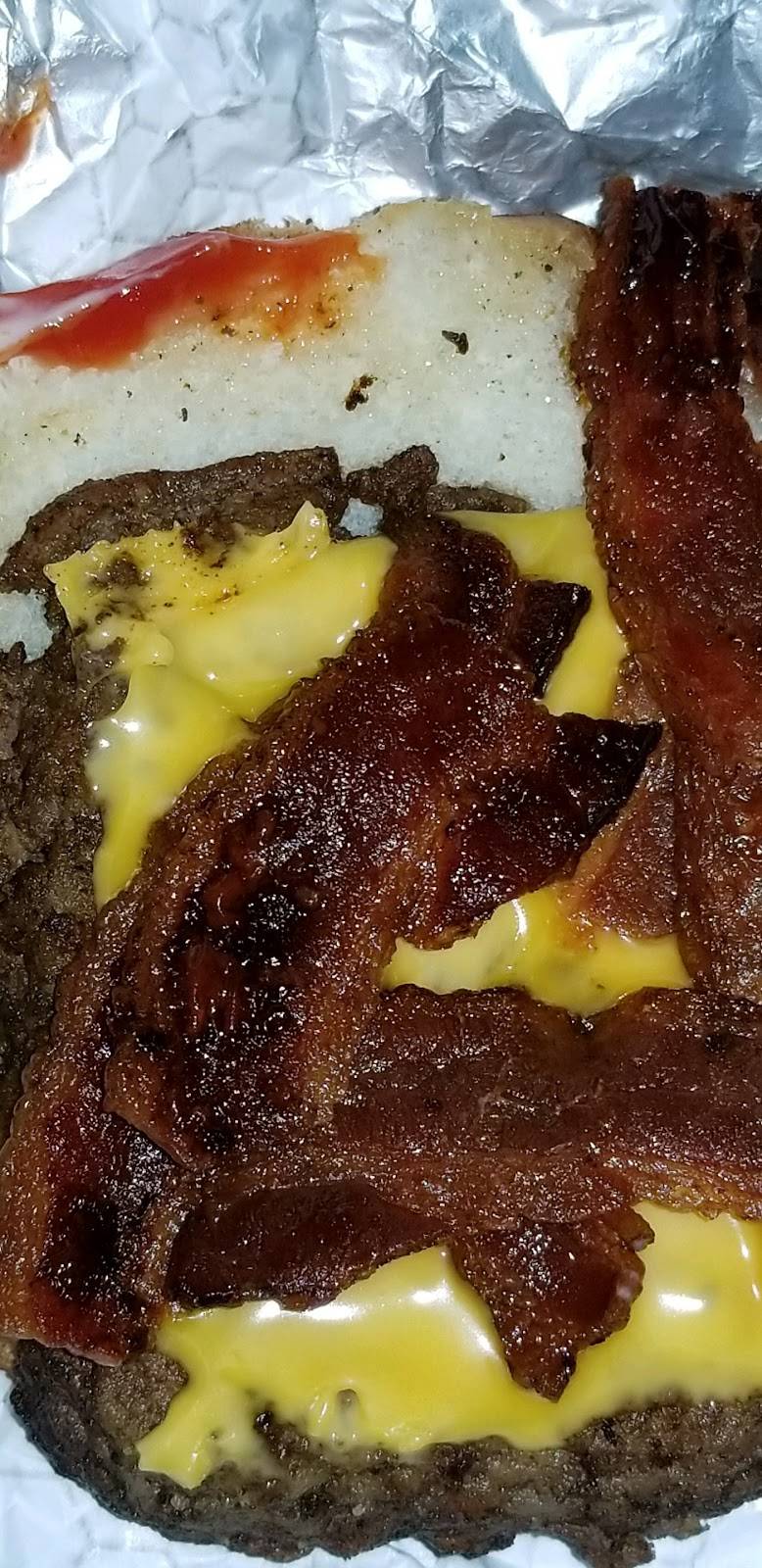 Wendys | restaurant | 32601 Vine St, Willowick, OH 44095, USA | 4405854300 OR +1 440-585-4300