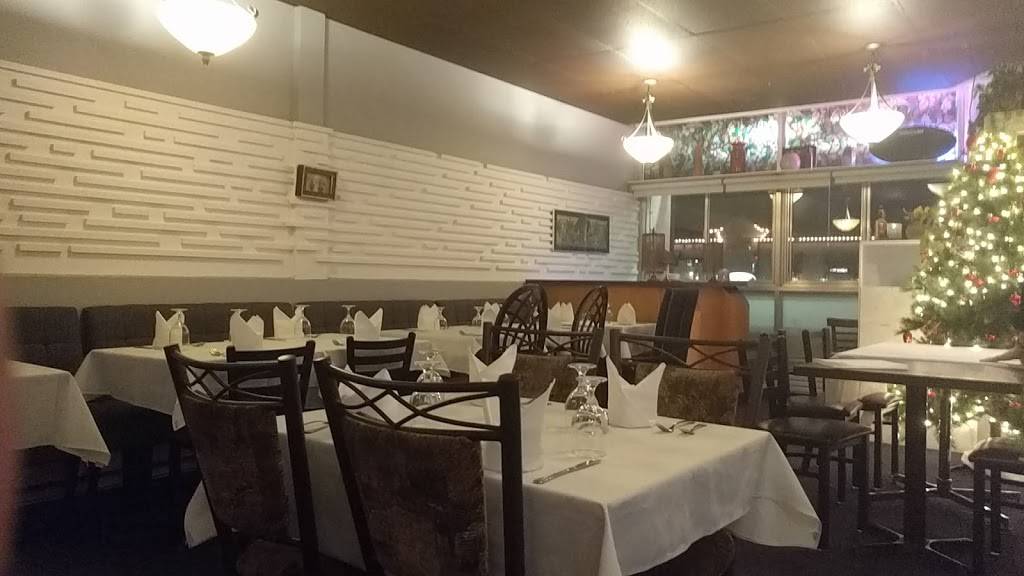 Mango Rain | restaurant | 1714 Lakeshore Rd W, Mississauga, ON L5J 1J5, Canada | 9059191374 OR +1 905-919-1374