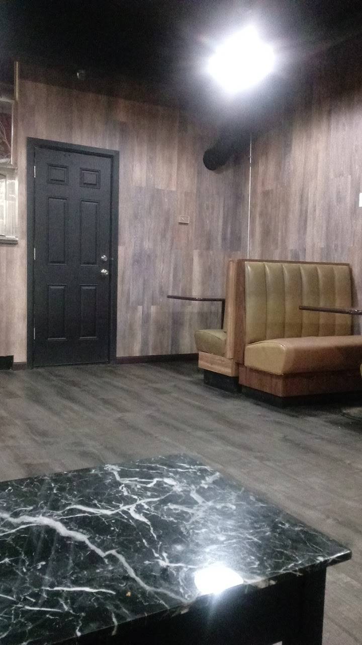 Famous Gyro-George | restaurant | 3965 Lee Rd, Cleveland, OH 44128, USA | 2167524976 OR +1 216-752-4976