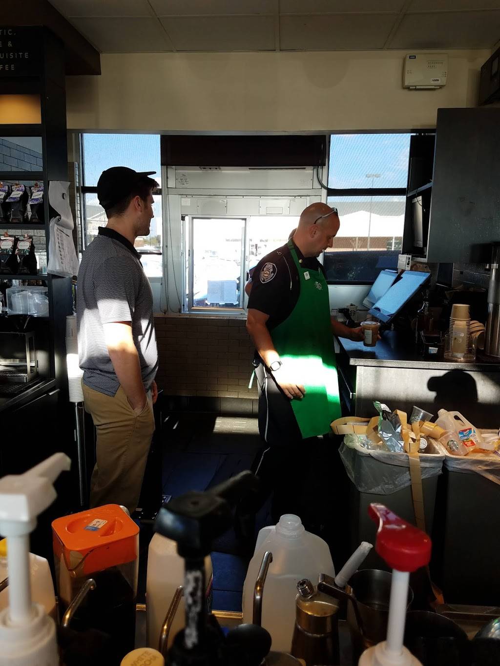 Starbucks | cafe | 1303 US 127 South, Frankfort, KY 40601, USA | 5022236608 OR +1 502-223-6608