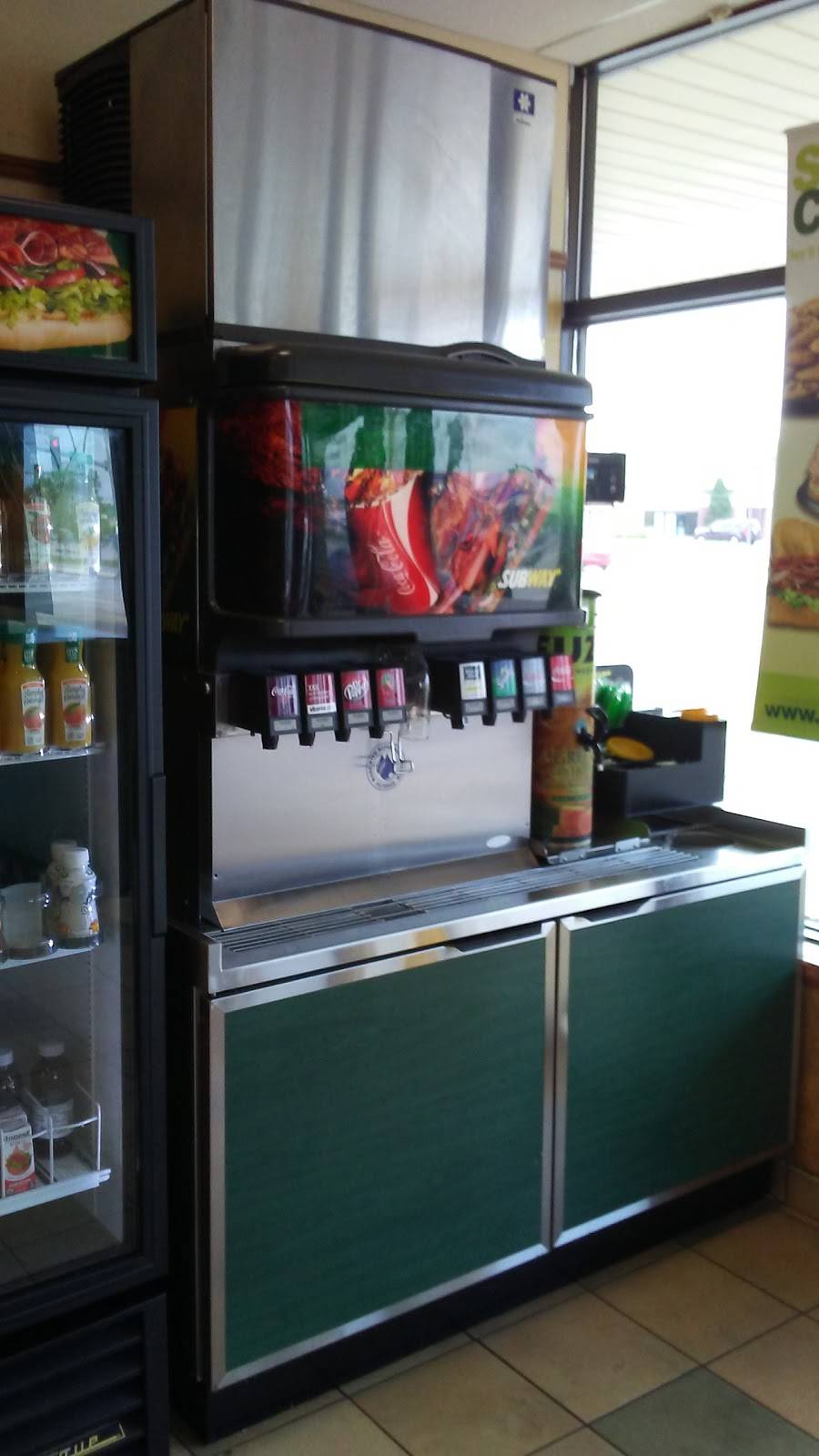 Subway | restaurant | 6007 W Layton Ave, Greenfield, WI 53220, USA | 4142819009 OR +1 414-281-9009