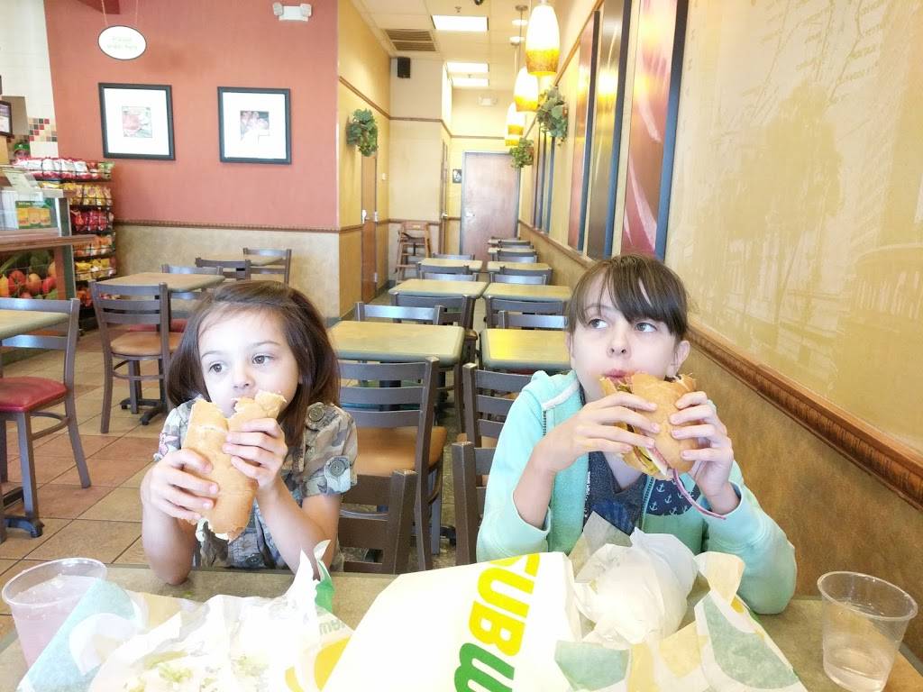 Subway Restaurants | restaurant | Marketplace, 3120 W Carefree Hwy B-9, Phoenix, AZ 85086, USA | 6234341327 OR +1 623-434-1327