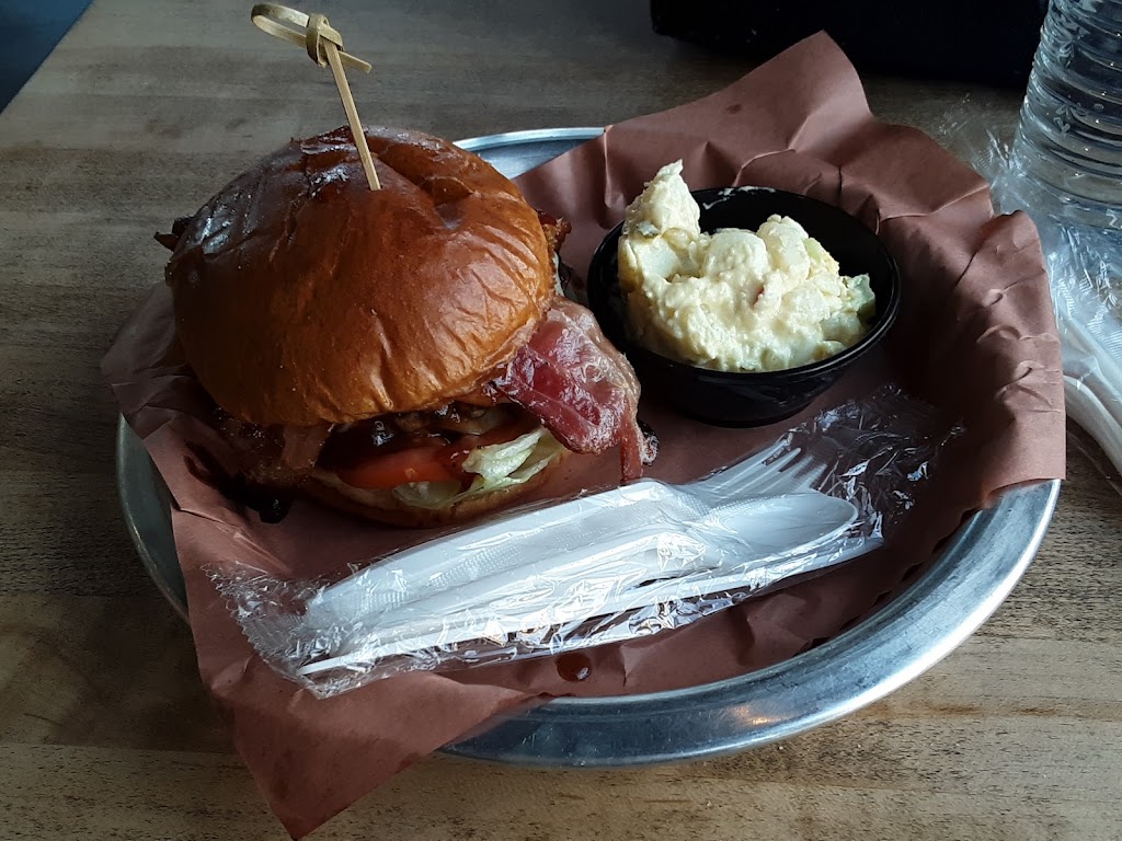 Famous Daves Quick Que | restaurant | 4480 Paradise Rd, Las Vegas, NV 89169, USA | 7028797910 OR +1 702-879-7910