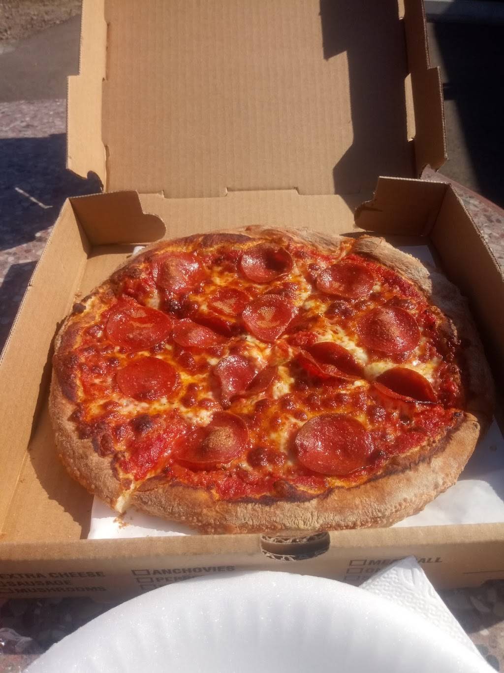 Denny DeVitos Pizza & Subs | restaurant | 6147 N 59th Ave, Glendale, AZ 85301, USA | 6233743095 OR +1 623-374-3095