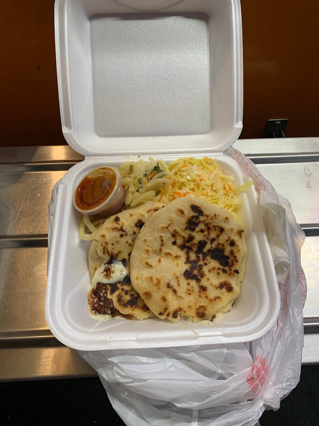 Antojitos Catrachos movil | restaurant | 7050 Aloma Ave, Winter Park, FL 32792, USA | 4072679061 OR +1 407-267-9061