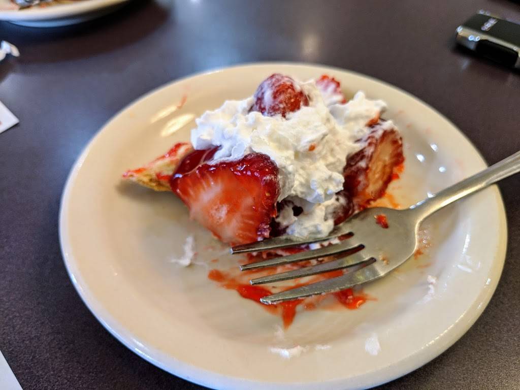 Clare Big Boy | restaurant | 10240 S Clare Ave, Clare, MI 48617, USA | 9893864525 OR +1 989-386-4525