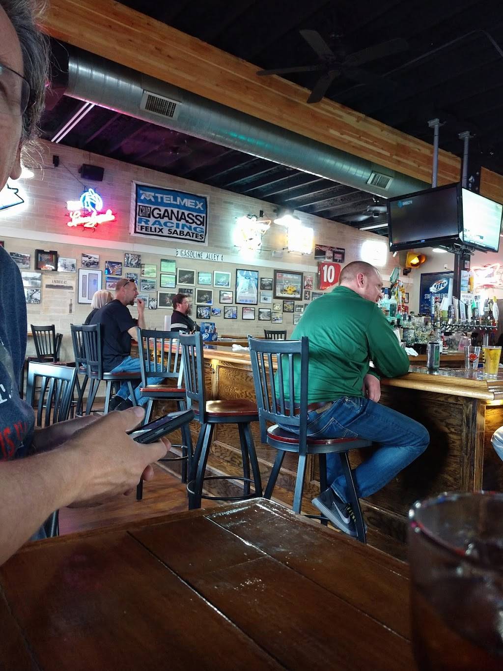 Checkered Flag Tavern | restaurant | 5725 W Morris St, Indianapolis, IN 46241, USA | 3172476209 OR +1 317-247-6209