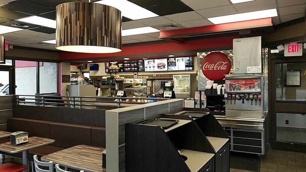 Hardees | restaurant | 1420 Floral Pkwy, Wilmington, NC 28403, USA | 9107915457 OR +1 910-791-5457