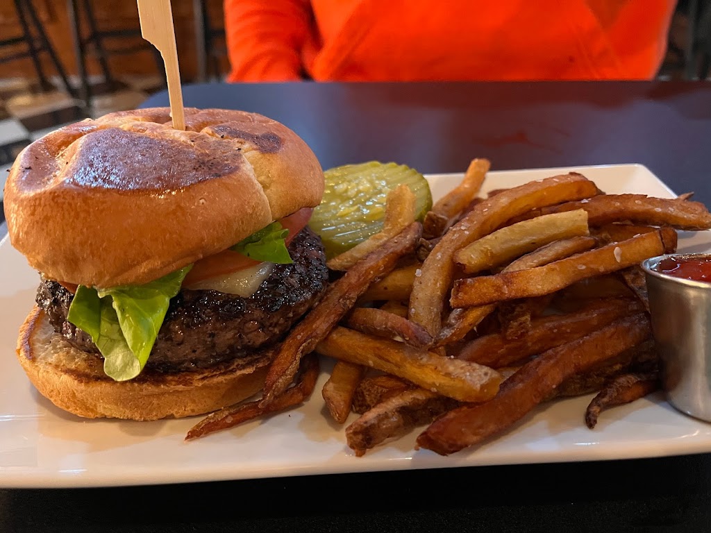 Downtown 124 Kitchen and Cocktails | restaurant | 124 N Park Ave, Warren, OH 44481, USA | 2346005273 OR +1 234-600-5273