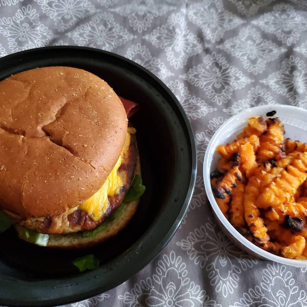 Muscle Maker Grill Heights | restaurant | 2400 N Shepherd Dr, Houston, TX 77008, USA | 7134856644 OR +1 713-485-6644