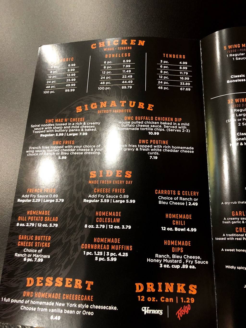 Detroit Wing Company | restaurant | 2004 E Beltline Ave NE, Grand Rapids, MI 49525, USA | 6162148331 OR +1 616-214-8331