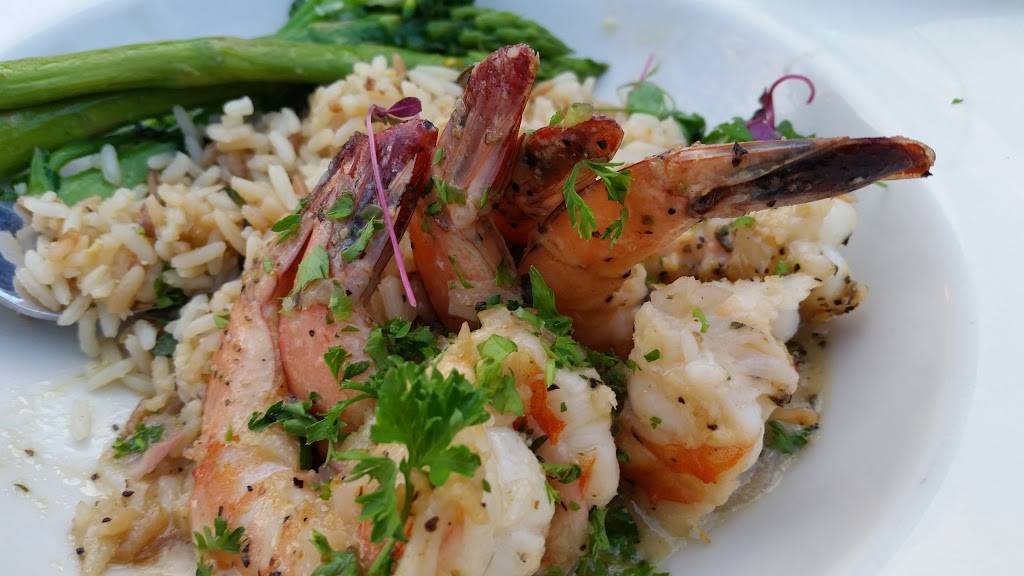 Castaway San Bernardino | restaurant | 670 N Kendall Dr, San Bernardino, CA 92407, USA | 9098811502 OR +1 909-881-1502