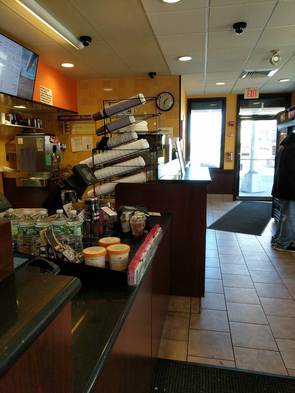 Dunkin | bakery | 1 Bennington St, Revere, MA 02151, USA | 7812869287 OR +1 781-286-9287