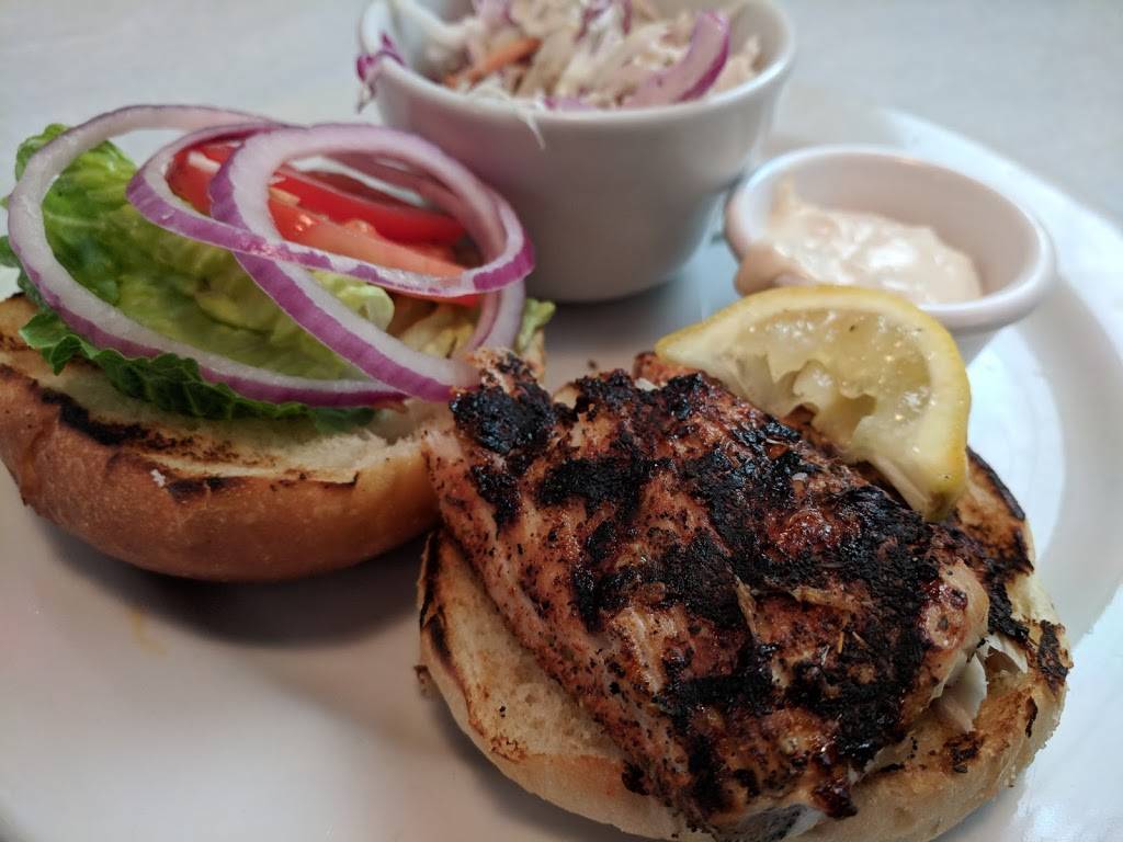 Black Molly Grill | restaurant | 504 W Geoffrey St, St. Augustine, FL 32086, USA | 9045472723 OR +1 904-547-2723