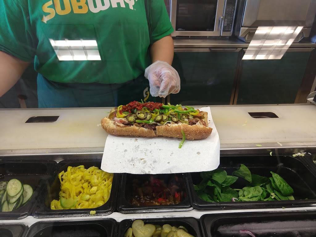 Subway | restaurant | 3537 Airline Blvd, Portsmouth, VA 23701, USA | 7574650010 OR +1 757-465-0010
