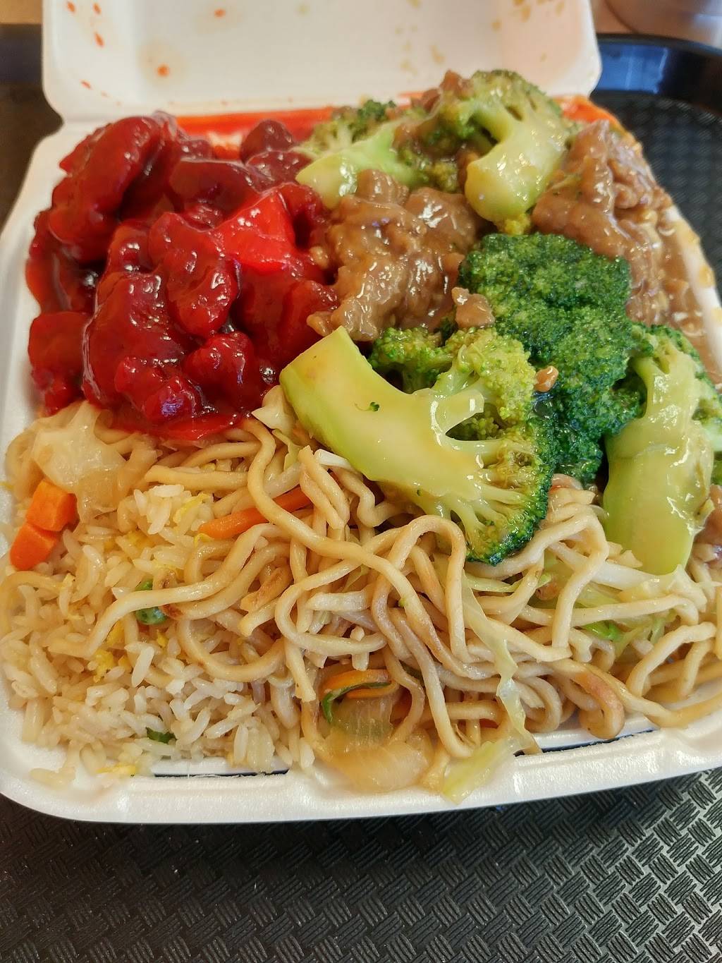 China Garden Express | restaurant | 773 N Reed Ave, Reedley, CA 93654, USA | 5596389888 OR +1 559-638-9888