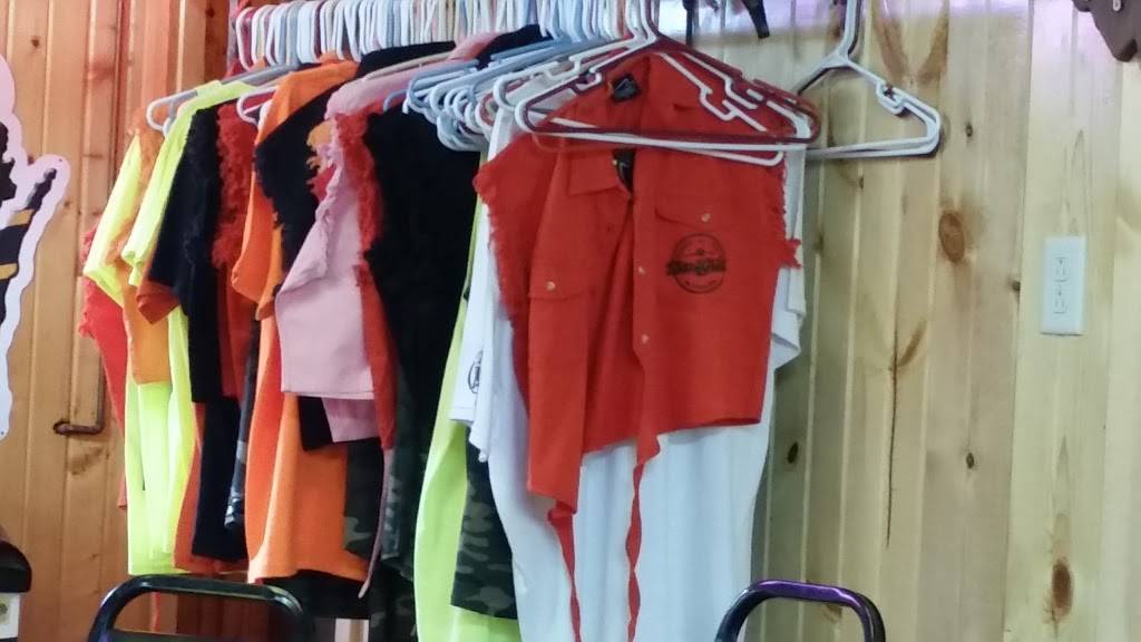 Home-A-Gins | restaurant | 120 N Centre St, Mt Hope, WI 53816, USA | 6089884417 OR +1 608-988-4417