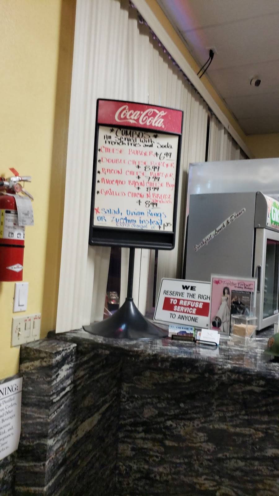 Maxcys Grill | restaurant | 5593, 46767 Monroe St #104, Indio, CA 92201, USA | 7603470219 OR +1 760-347-0219