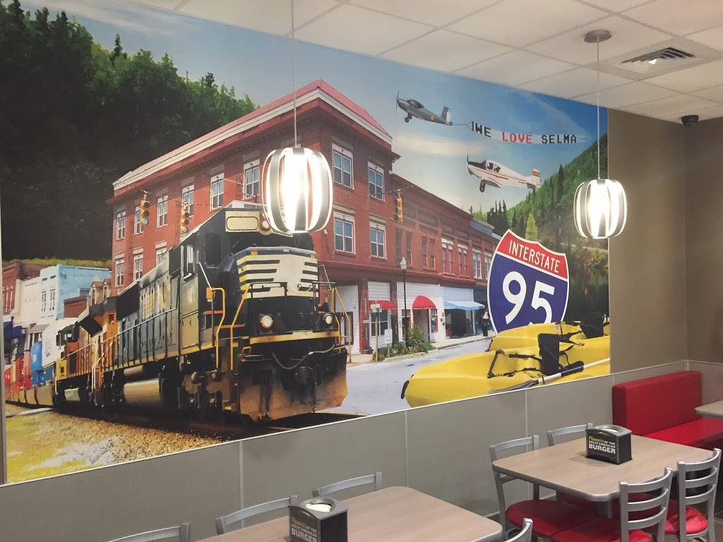 Hardees | restaurant | 437 US Hwy 70 E, Selma, NC 27576, USA | 9192029829 OR +1 919-202-9829