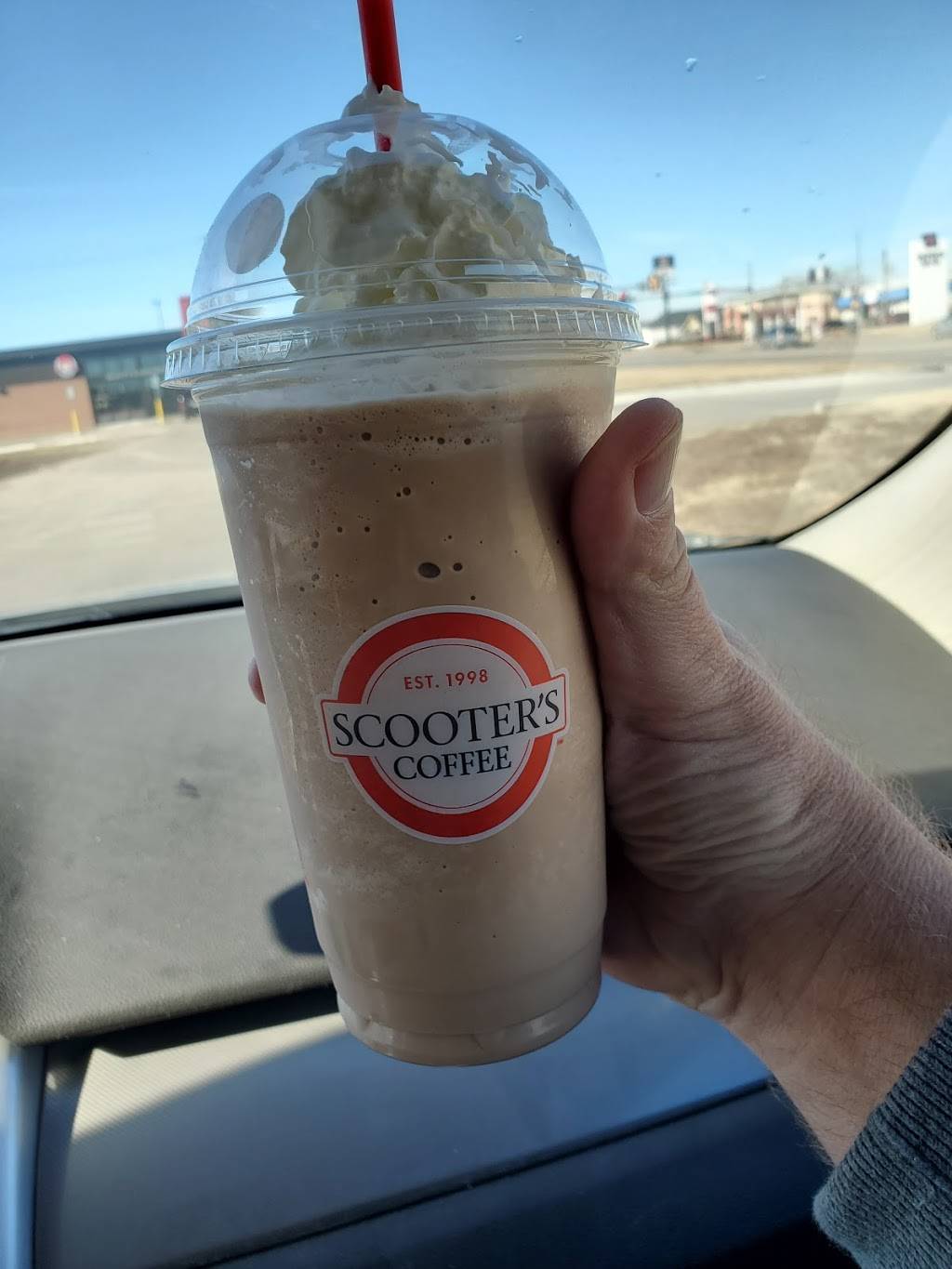 Scooters Coffee | cafe | 525 W 7th St, Augusta, KS 67010, USA | 3163517113 OR +1 316-351-7113